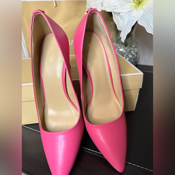 Michael Michael Kors Dorothy Flex French pink women’s pump - Picture 9 of 17